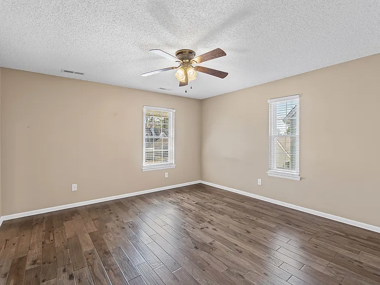 5092 Glenwood Way — Photo 14