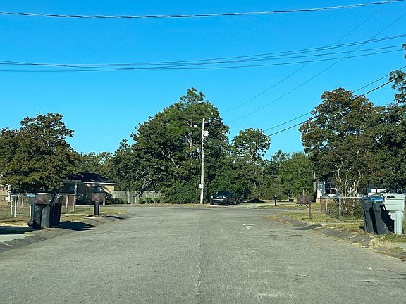 4th image of 2409 Buffington Dr
