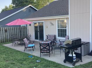 616 Brentwood Dr, Lawrence, KS 66049