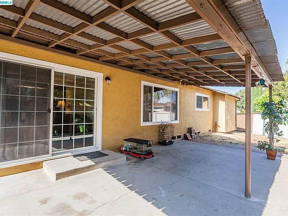 5th image of 2217 Lopez Dr