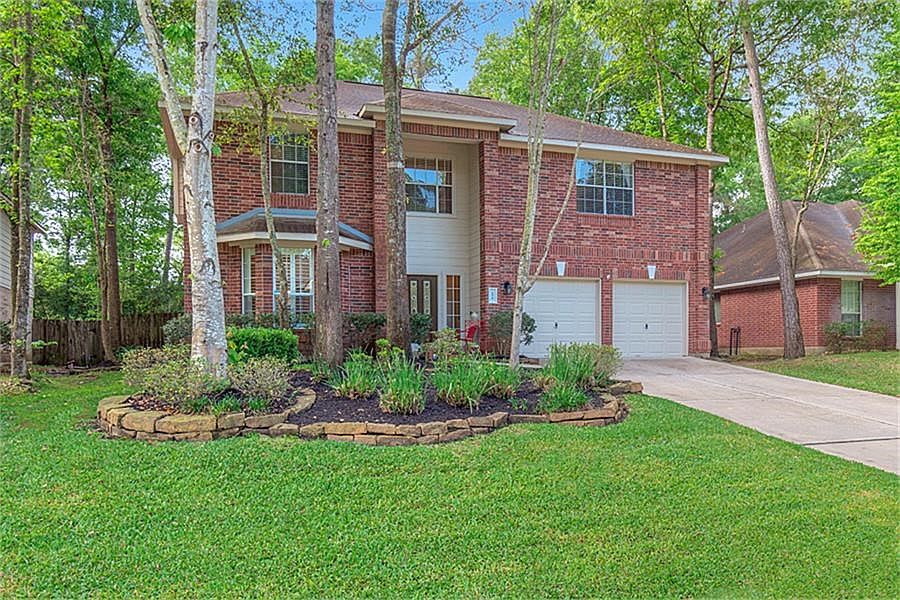 4 Bedroom 3 Bath home with updates all over the place!