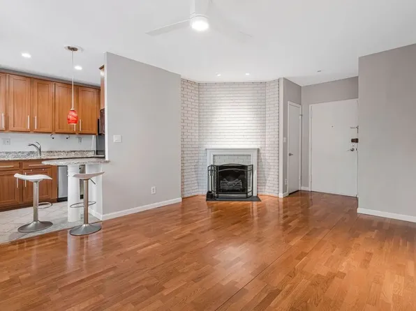 2001 16th St NW APT 302, Washington, DC 20009