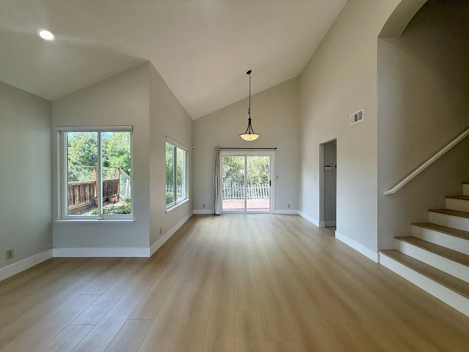 560 Palo Alto Place - Main — Photo 2