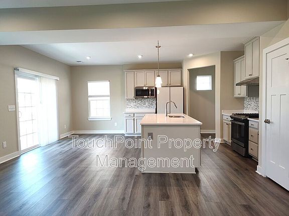 4th image of 1208 Hinson Forest Rd