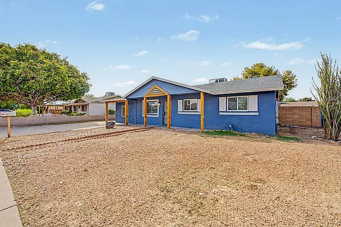 3 bed, 2.0 bath, 1428 sqft, $1,810 — Photo 3
