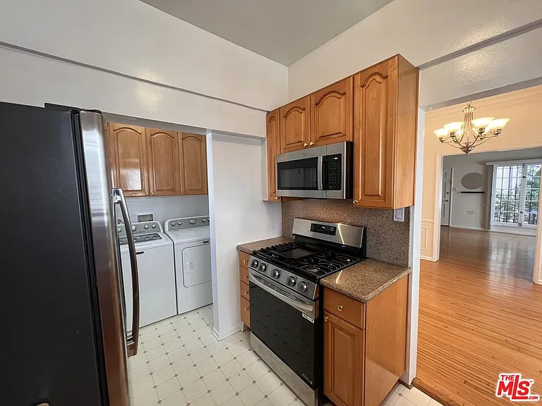 1248 S La Jolla Ave — Photo 14