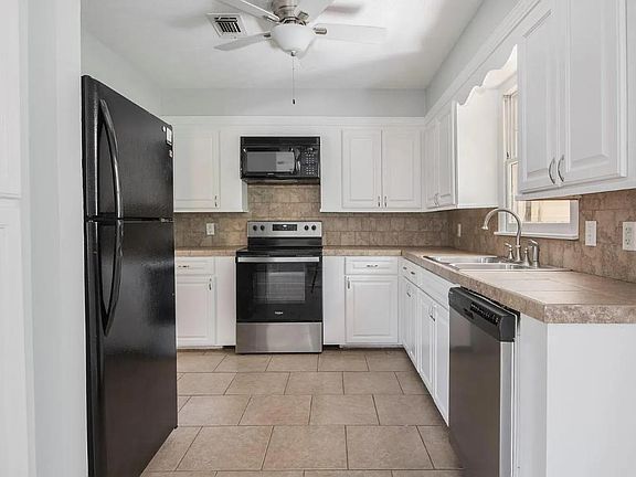 5th image of 513 Frederick St