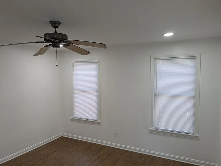 1806 S 5th St — Photo 11