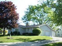 1st image of 320 Elmwood Dr