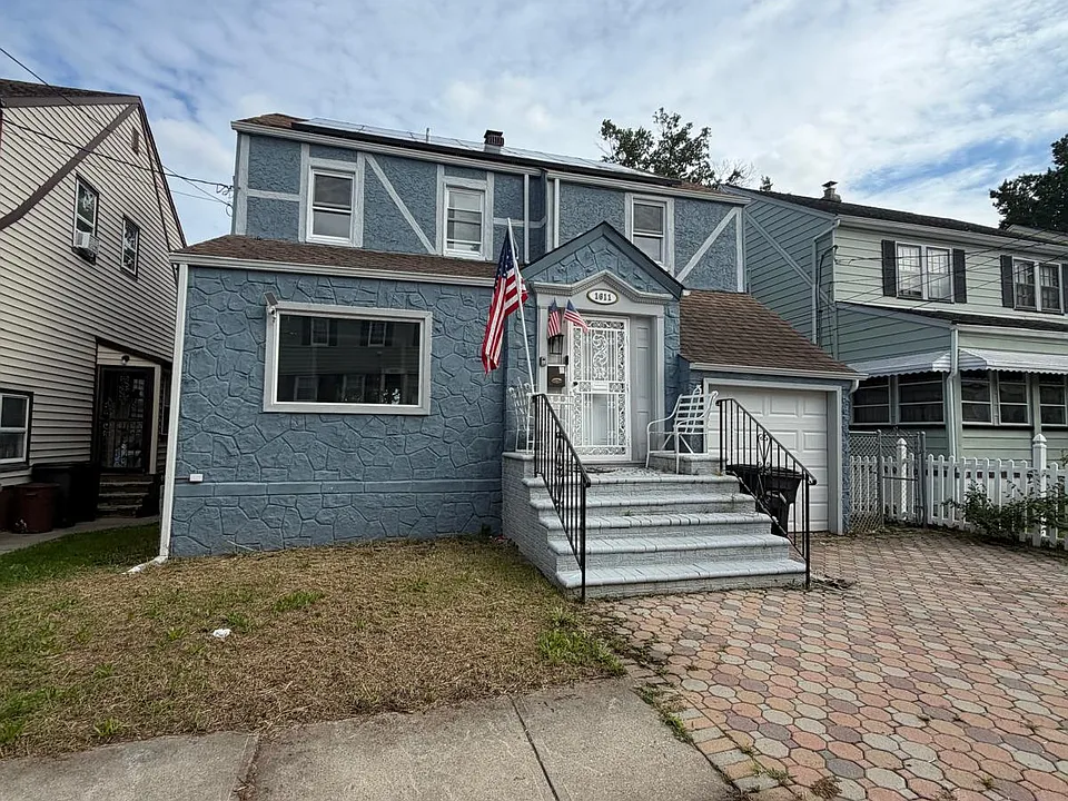 1611 Bayview Ave #1A