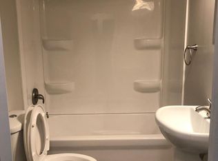 2760 Island Hwy APT 1, Charlotte, MI 48813