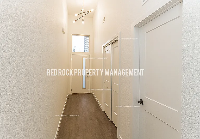 610 S Crescent Ln — Photo 8