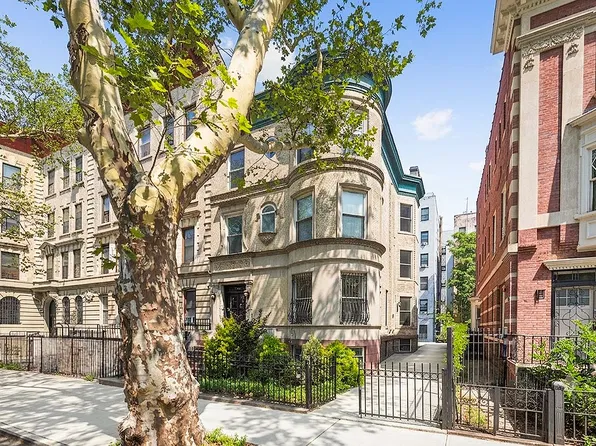809 Prospect Pl, Brooklyn, NY 11216