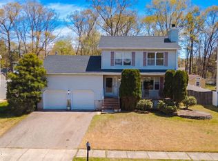 9 Netty Street, Howell, NJ 07731