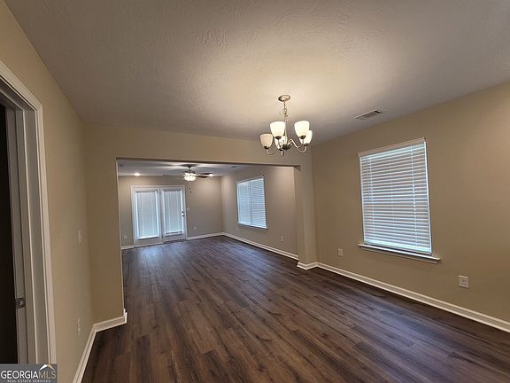 5th image of 539 Guill St