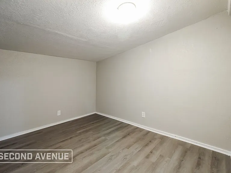1522 W 22nd St — Photo 12