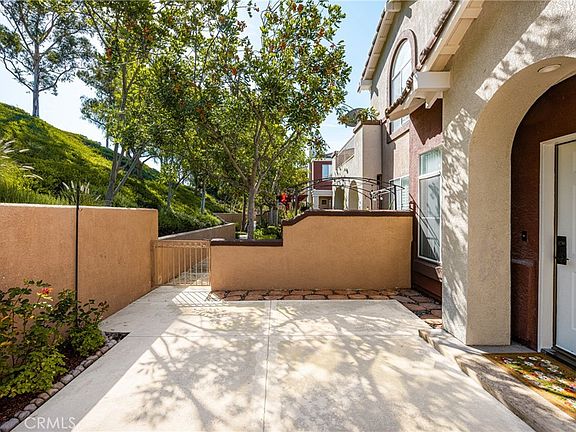 2nd image of 82 Santa Barbara Ct