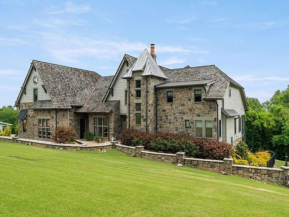 2nd image of 2649 Alta Glen Dr