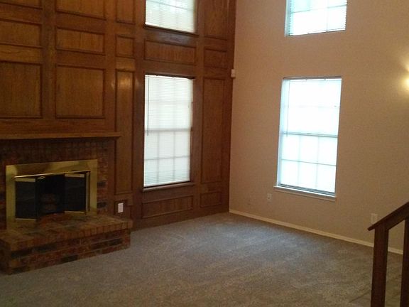 3rd image of 200 Canyon Ln