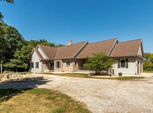 14353 County Road 27 Blvd, Pine Island, MN 55963