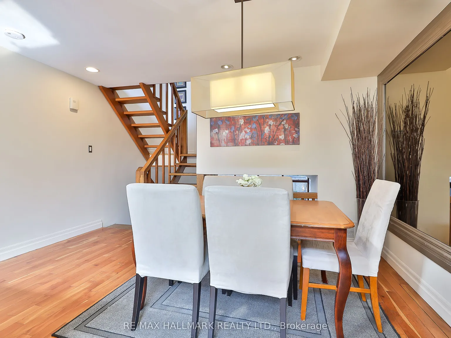 3 bed, $5,600 — Photo 4