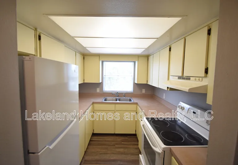 1005 S New York Ave #2 — Photo 5