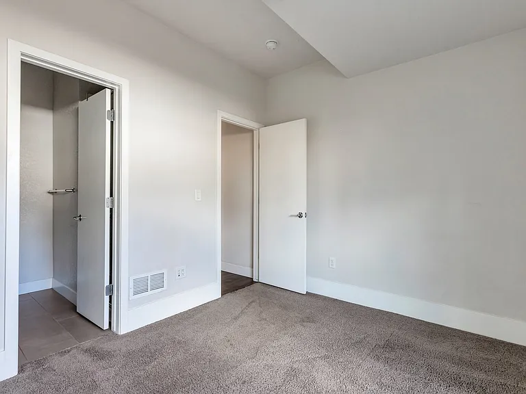 5634 W 10th Pl — Photo 22