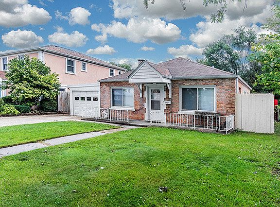 2nd image of 4437 Wesley Ter