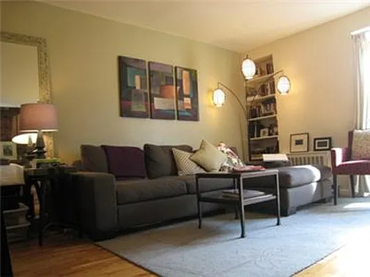 Rented by Adina Realty | media 22