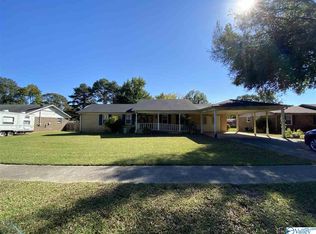 2009 8th St SW, Decatur, AL 35601