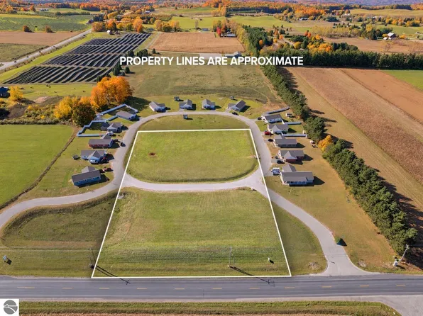 7841 S Justice Way #B, Traverse City, MI 49684