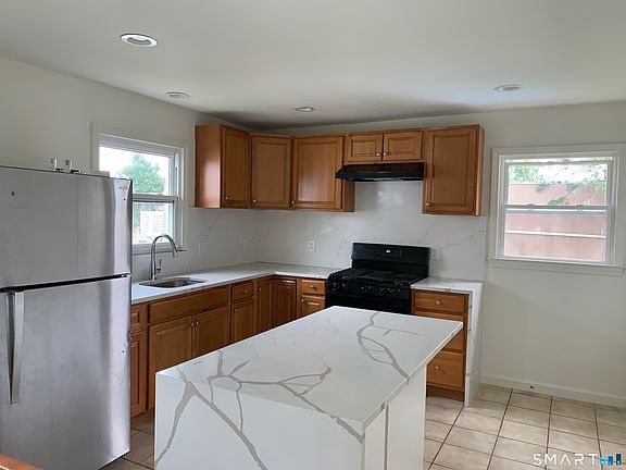 2nd image of 42 Pine St Floor 2