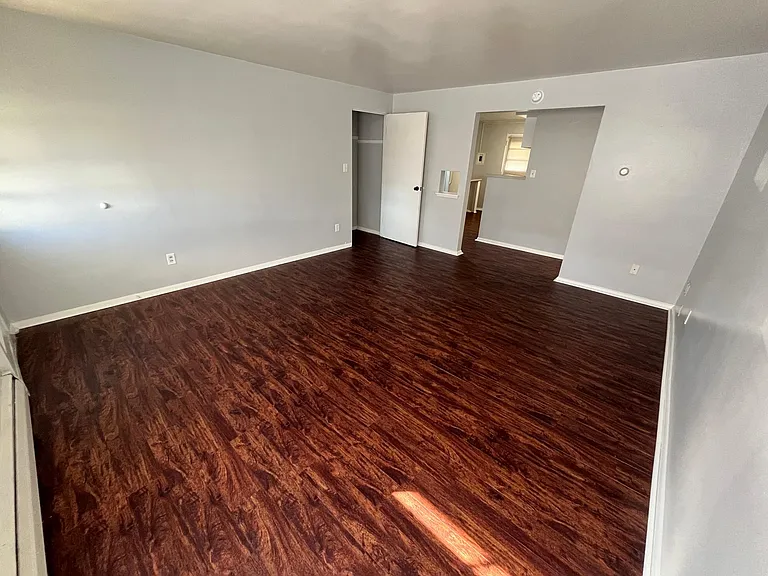 3202 McArthur Dr — Photo 16
