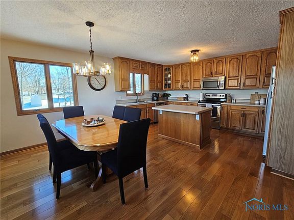 4th image of 684 Chippewa Dr