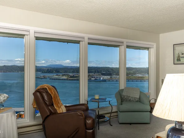 1212 SW Lee St APT 5, Newport, OR 97365