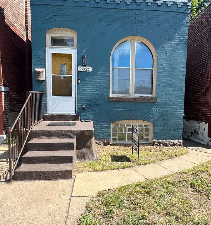 1st image of 2825 Hickory St