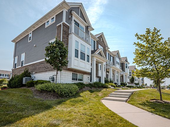 3rd image of 14000 S Sheridan Trl