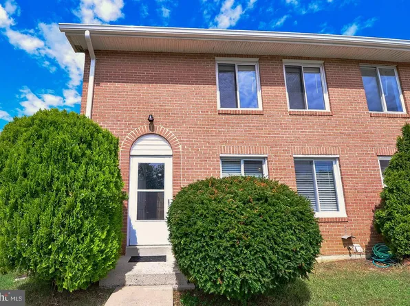 8139 Fallow Dr #8, Gaithersburg, MD 20877