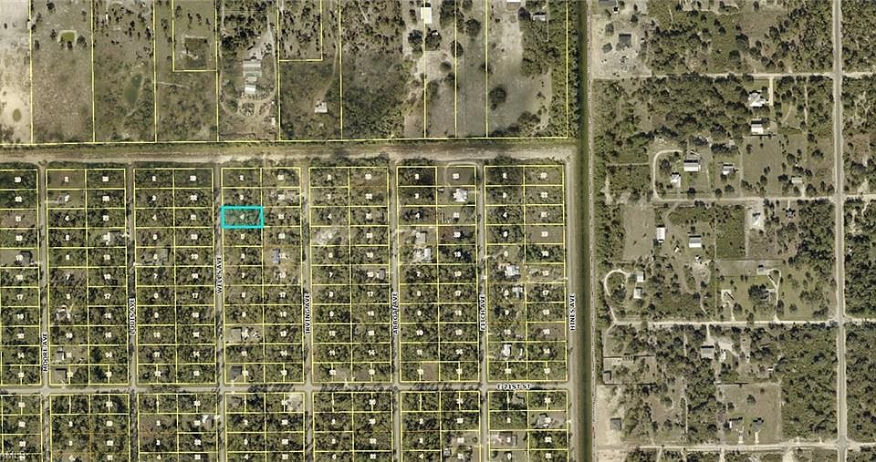 2nd image of 2116 Wells AVE