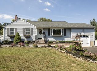 20 Knapp Cir, Middletown, NJ 07748