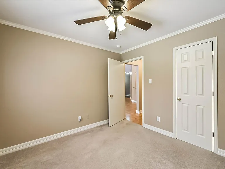 4111 Hermitage Hollow Ln — Photo 28