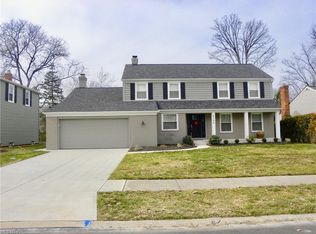 2788 Kingsbury Dr, Rocky River, OH 44116