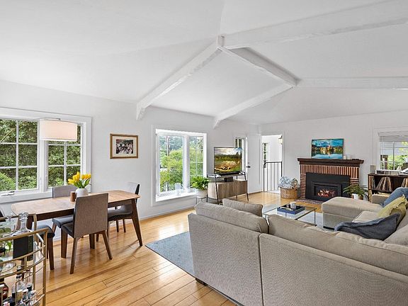 3rd image of 20 Wilson Court