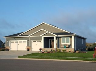 2505 34th Ave SE, Mandan, ND 58554