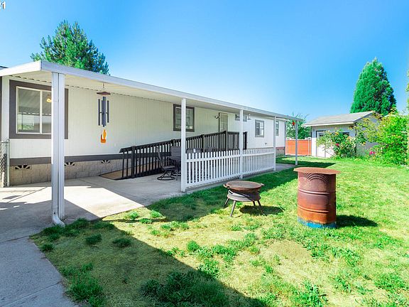 3rd image of 110 Stella Ct