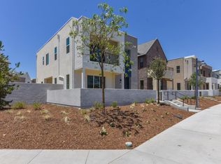 462 Chorus, Irvine, CA 92618