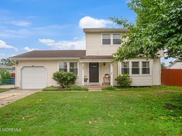 107 Lake Winnepesaukee Drive, Little Egg Harbor, NJ 08087