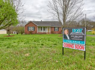 1009 Atkins Dr, Cross Plains, TN 37049