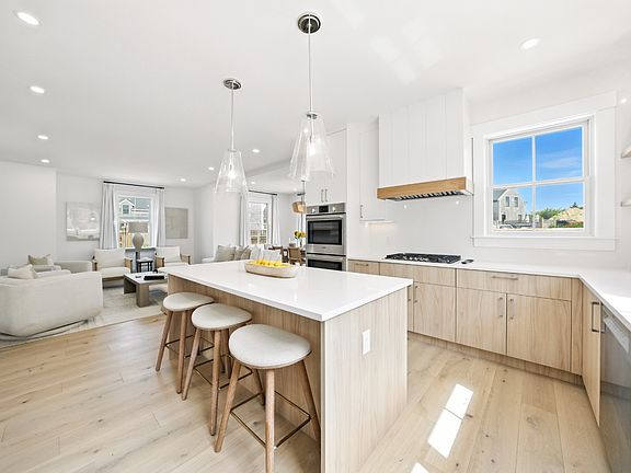 4th image of 10 Beach Grass Rd