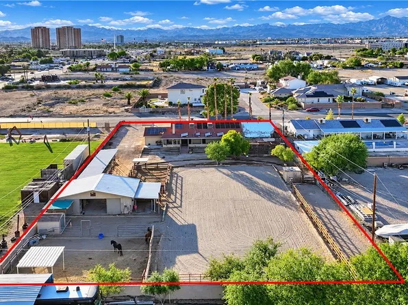 8040 Gilespie St, Las Vegas, NV 89123